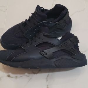 Nike hurraches 4.5 y big boy
